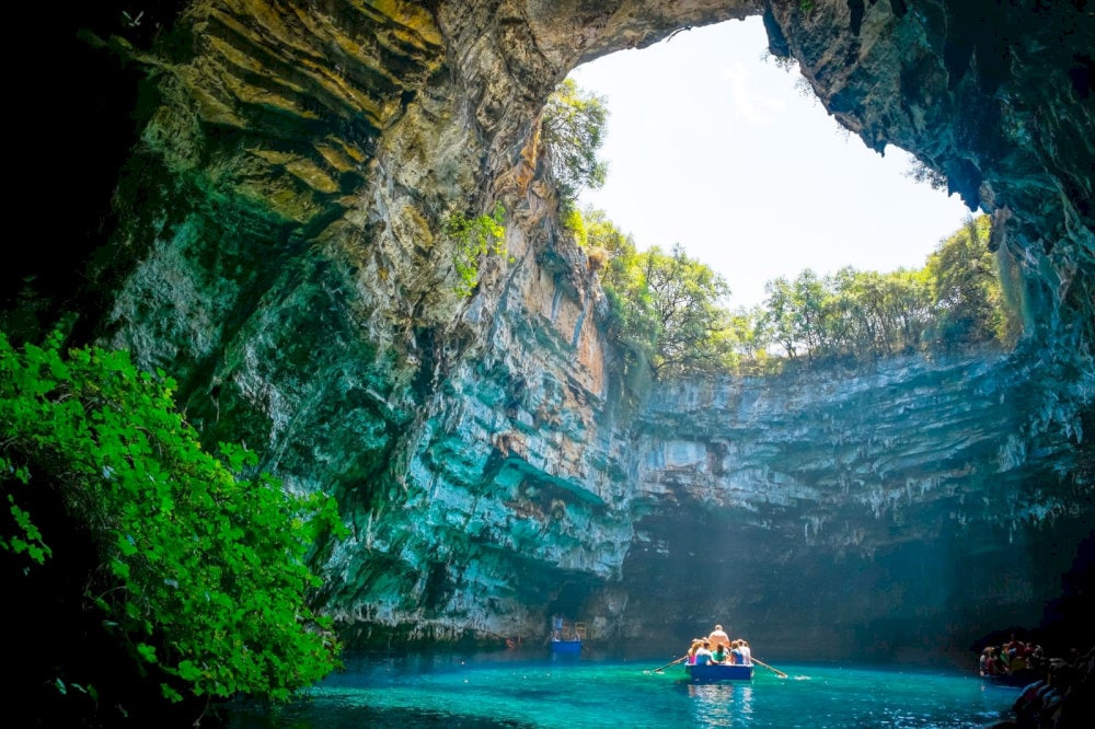 The name “Phong Nha” is rooted in folklore and reflects the unique cultural heritage of the local people through the centuries